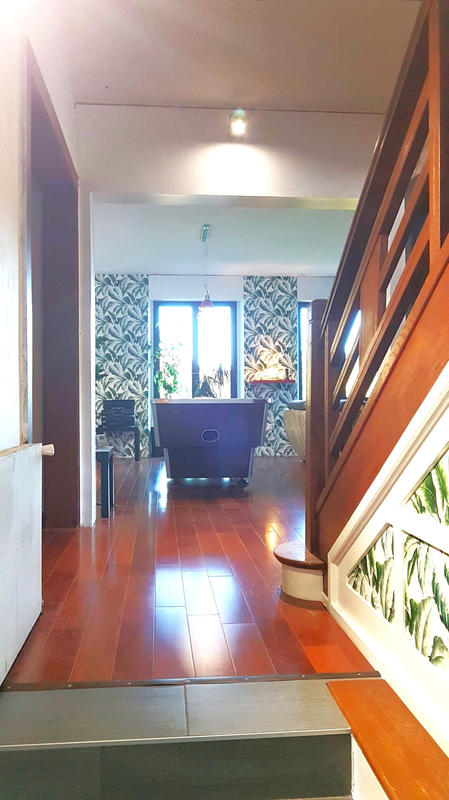 Maison - 199 m² - 8 pièces