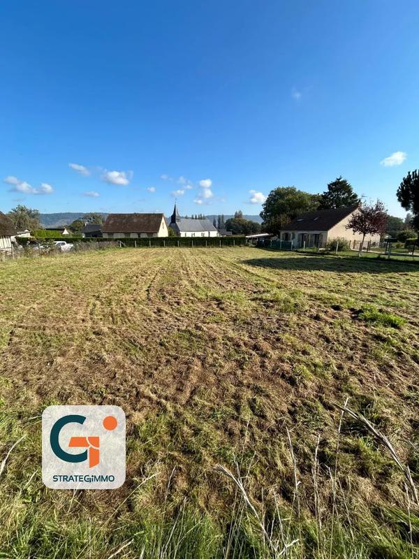 Terrain constructible - 1 038 m²