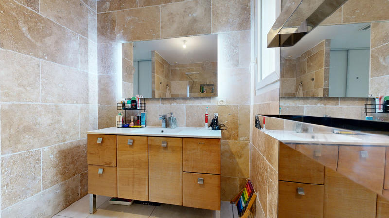 Maison - 135 m² - 6 pièces