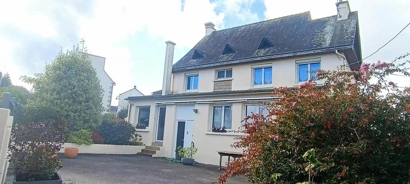 Maison - 199 m² - 8 pièces