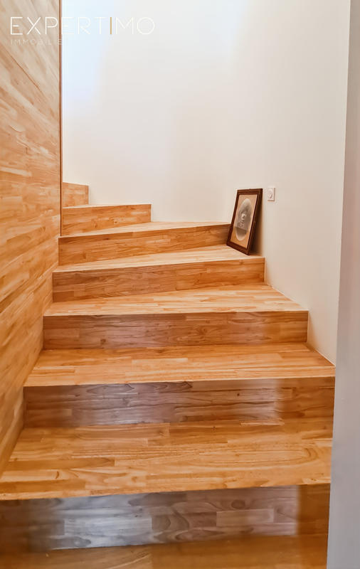 Maison - 182 m² - 7 pièces