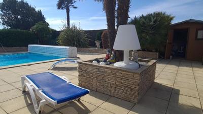 Maison - 230 m² - 10 pièces