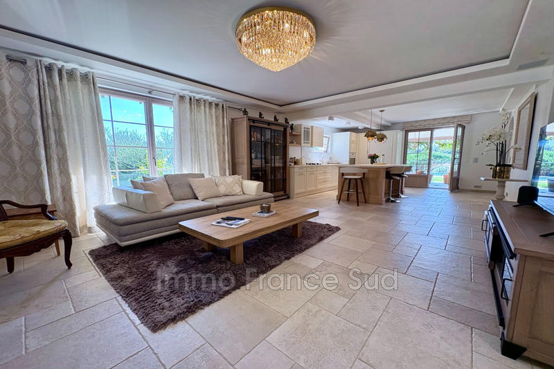 Villa - 175 m² - 7 pièces