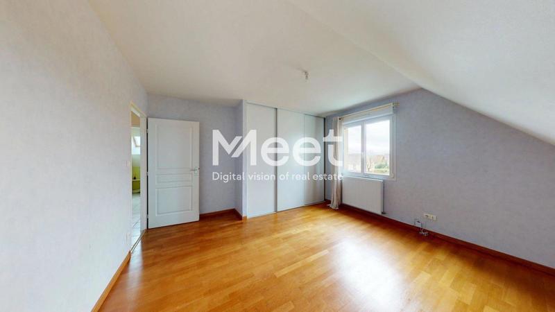 Maison - 196 m² - 6 pièces