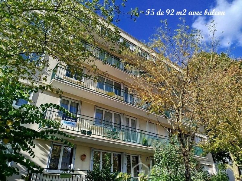 Appartement - 92 m² - 5 pièces