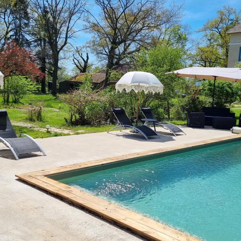 Maison - 325 m² - 10 pièces