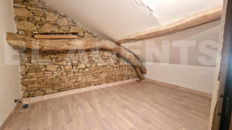 Maison - 230 m² - 7 pièces