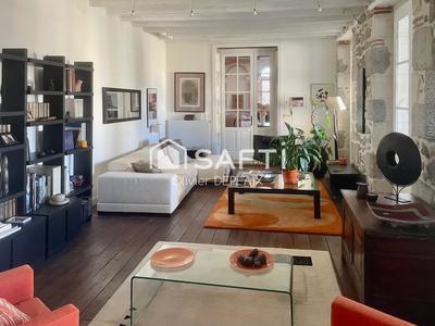 Maison - 500 m² - 9 pièces