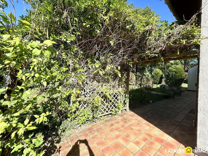 Maison traditionnelle - 263 m² - 11 pièces