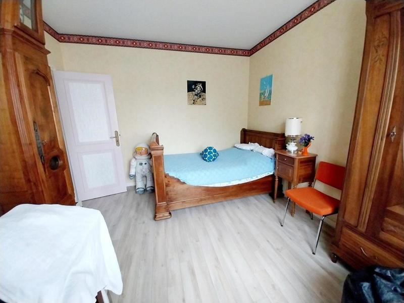 Maison - 246 m² - 8 pièces