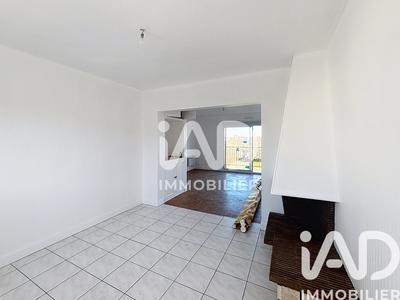 Maison - 96 m² - 5 pièces
