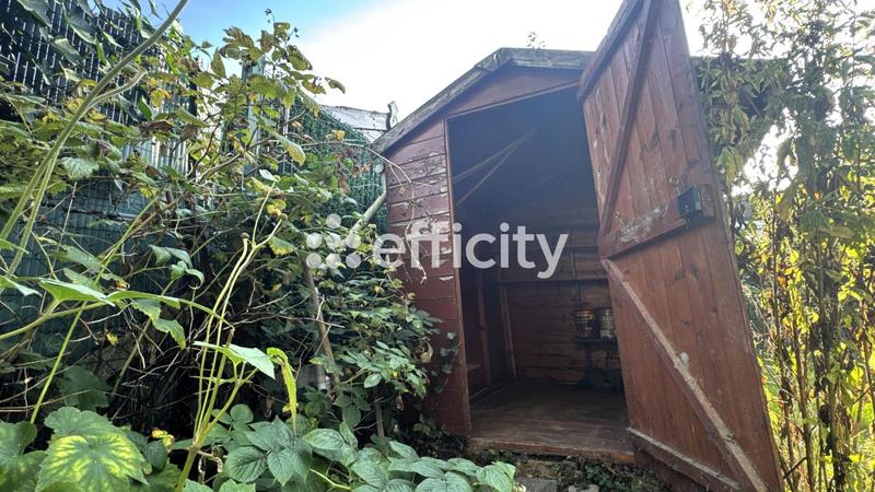 Maison - 99 m² - 5 pièces