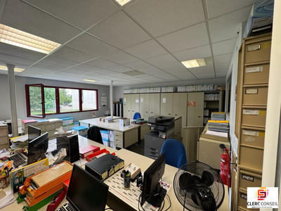 Bureau - 230 m²