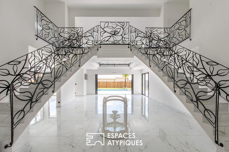 Maison - 285 m² - 8 pièces