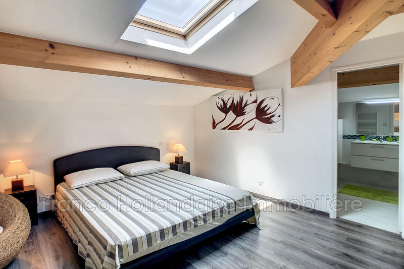 Maison - 324 m² - 10 pièces