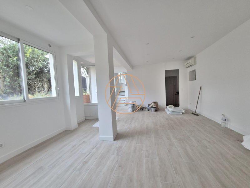 Maison - 96 m² - 3 pièces