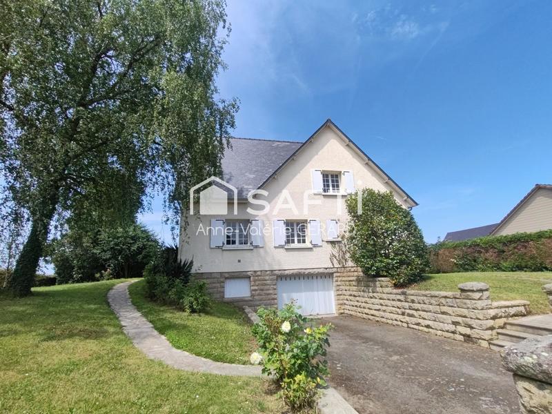 Maison - 216 m² - 10 pièces