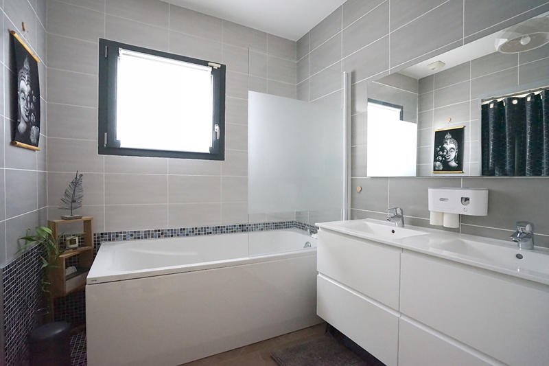 Maison - 165 m² - 7 pièces