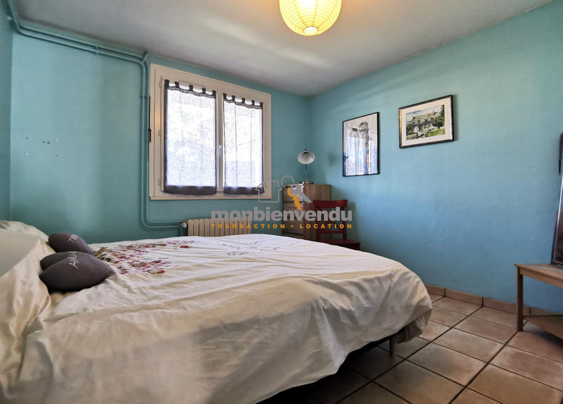 Maison traditionnelle - 140 m² - 8 pièces