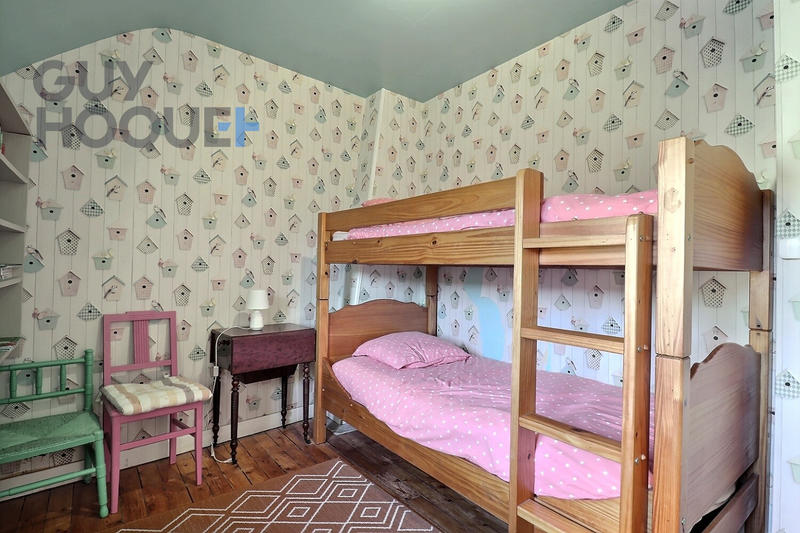 Maison - 400 m² - 16 pièces