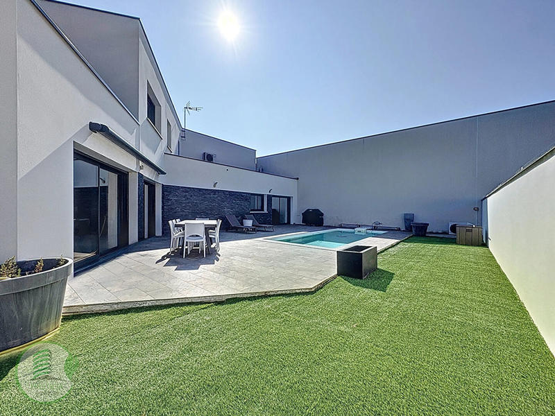 Maison - 150 m² - 6 pièces