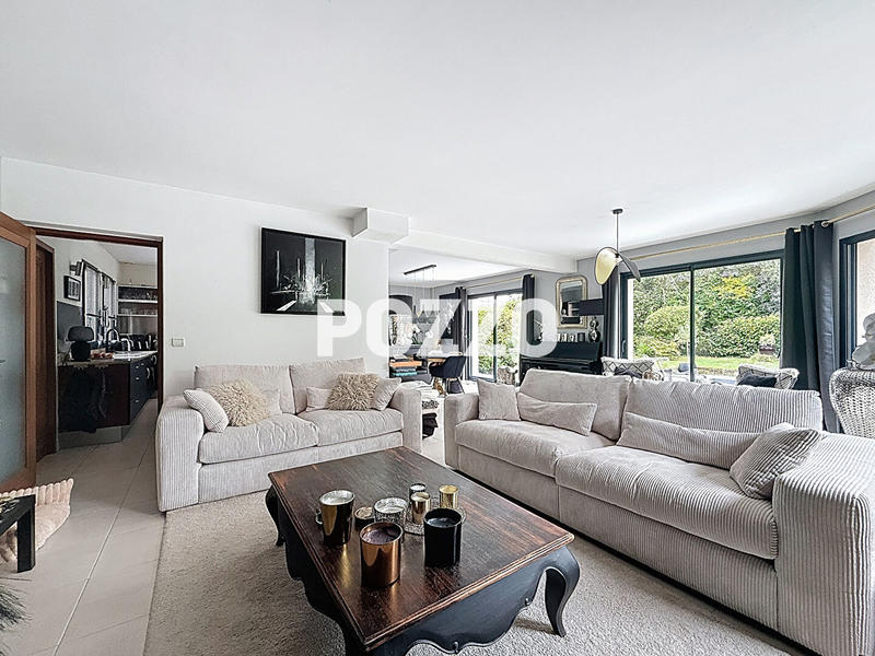 Maison - 200 m² - 6 pièces