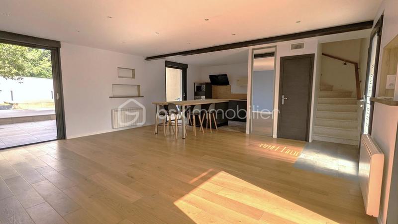 Maison traditionnelle - 86 m² - 4 pièces