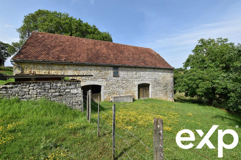 Maison - 326 m² - 3 pièces