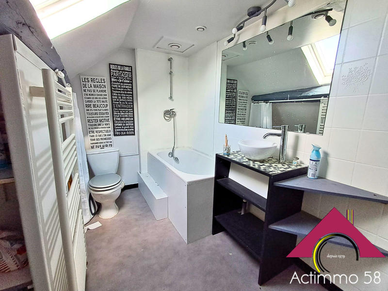 Maison - 162 m² - 8 pièces