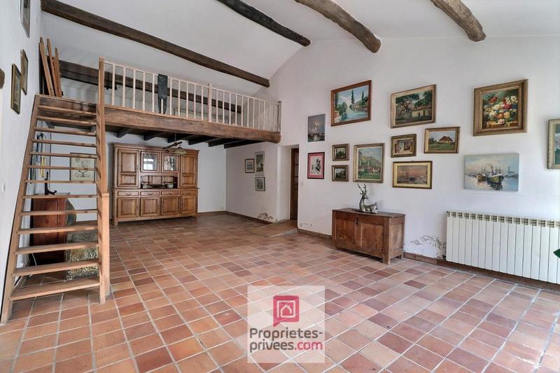 Maison - 433 m² - 19 pièces