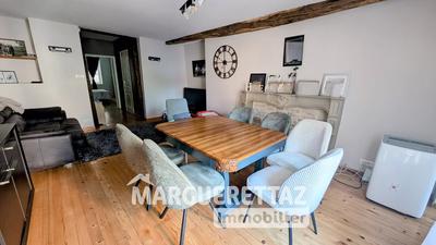 Appartement - 93 m² - 3 pièces
