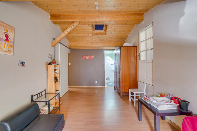 Maison - 167 m² - 8 pièces