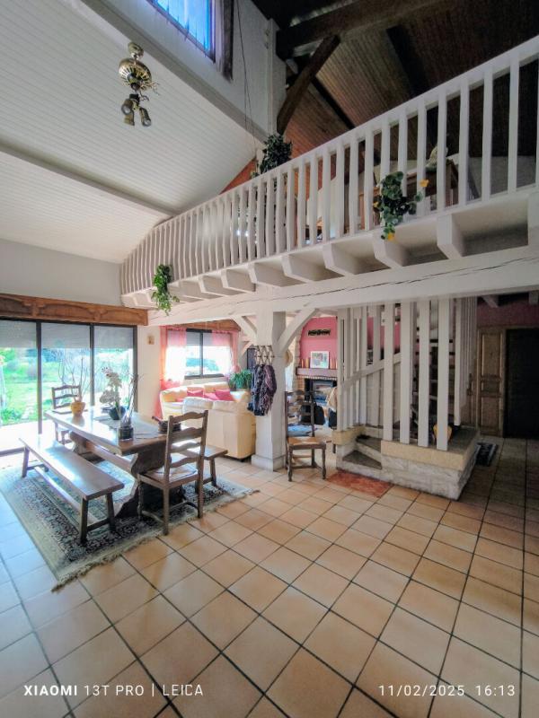 Maison - 185 m² - 5 pièces