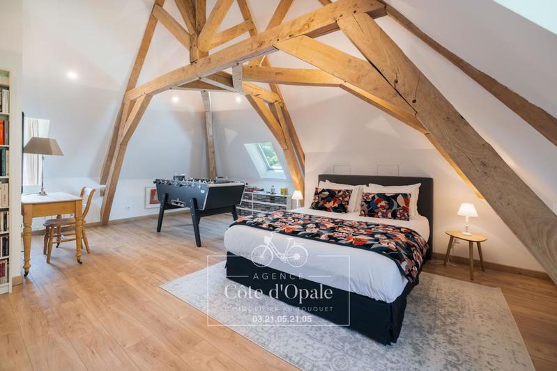 Maison - 350 m² - 8 pièces