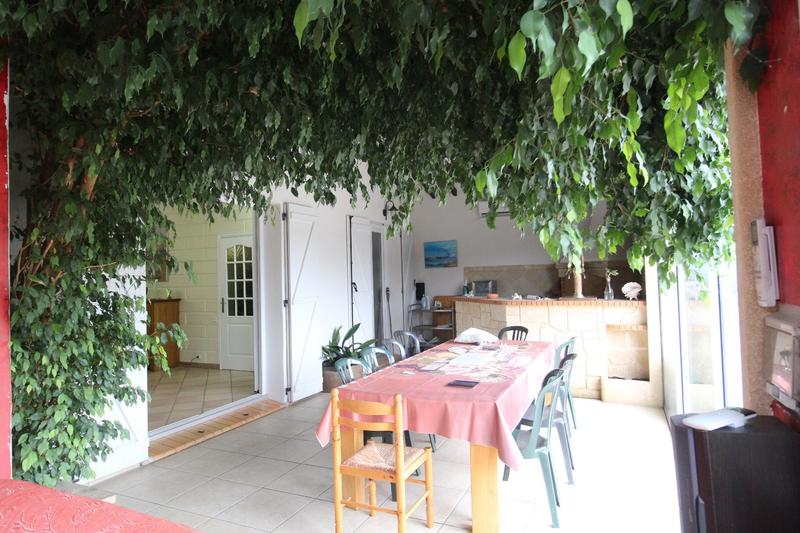 Villa - 230 m² - 9 pièces