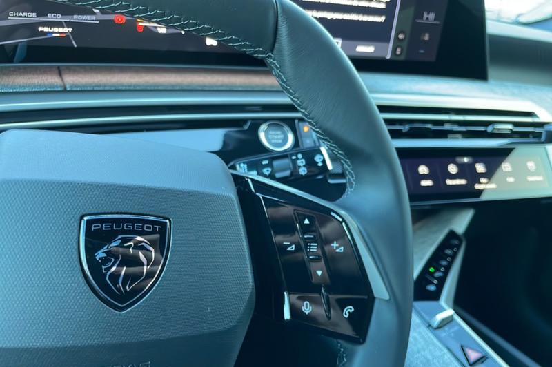 Peugeot 5008 Hybrid 145 E-Dcs6 Allure