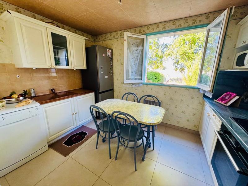 Maison - 98 m² - 5 pièces