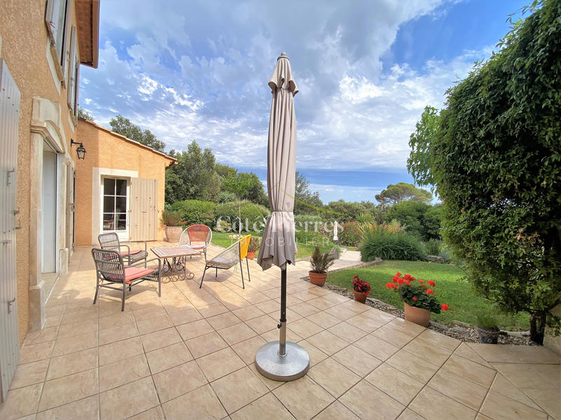 Villa - 205 m² - 8 pièces