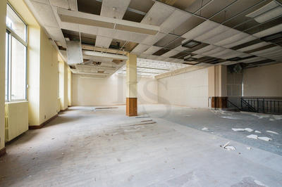 Local commercial - 244 m² - 2 pièces