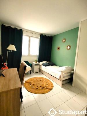 Chambre - 12 m² - 1 pièce