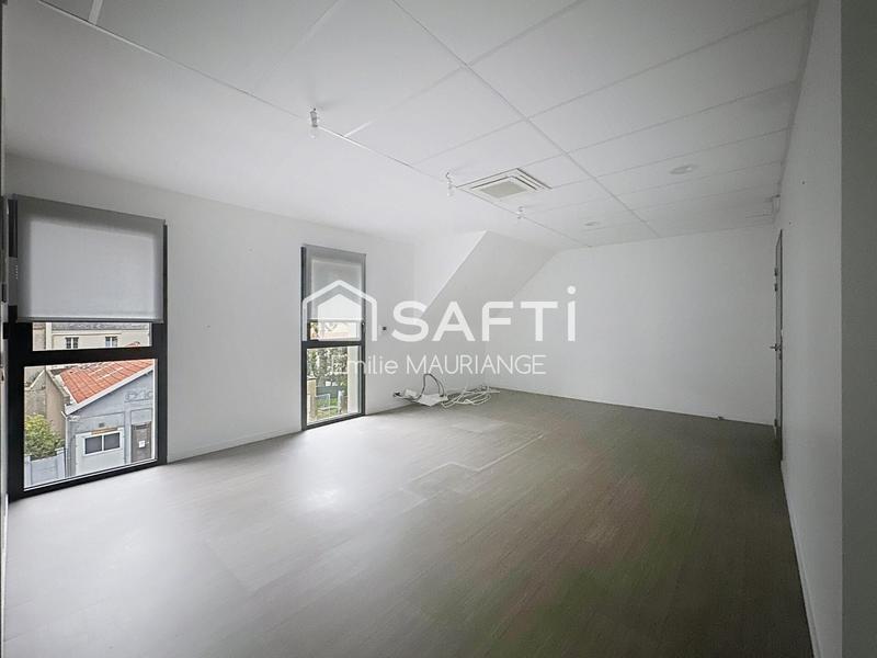 Bureau - 180 m² - 9 pièces