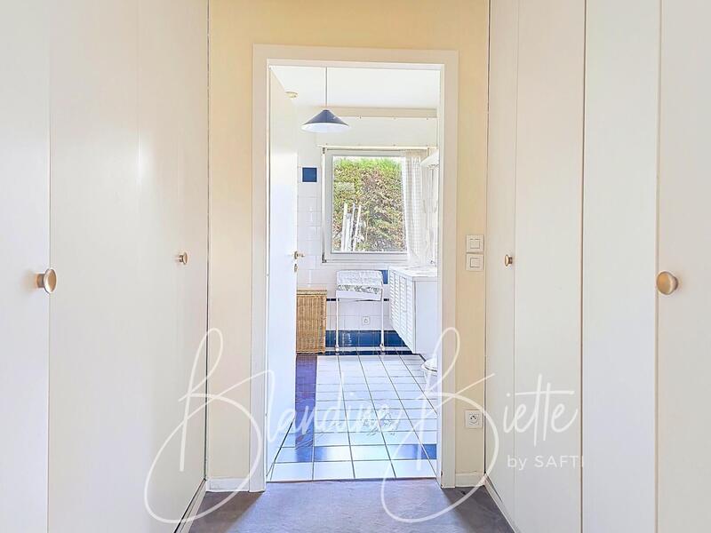 Maison - 212 m² - 10 pièces