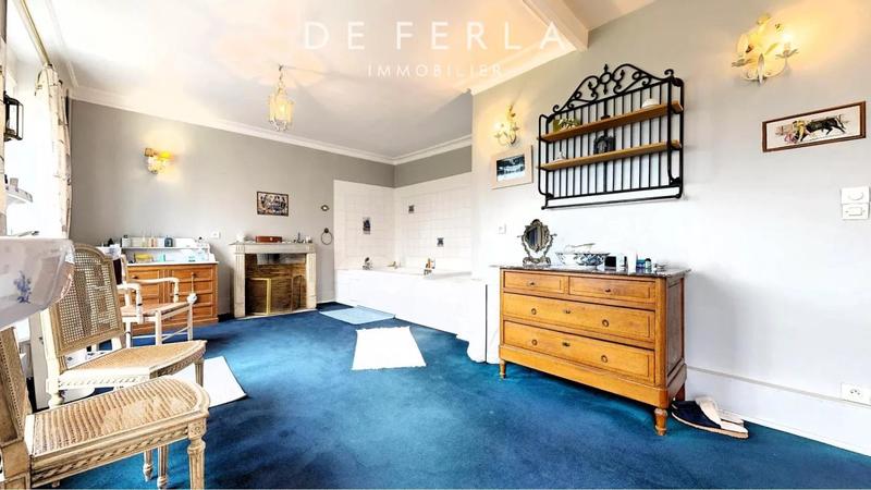 Demeure - 388 m² - 12 pièces