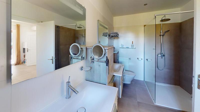 Villa - 204 m² - 6 pièces