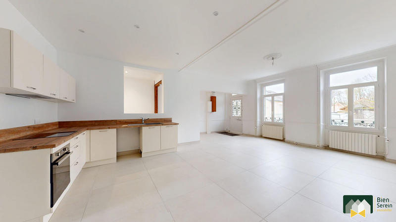 Maison - 167 m² - 8 pièces