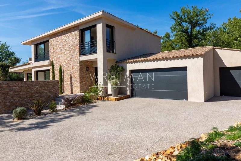 Villa - 240 m² - 5 pièces