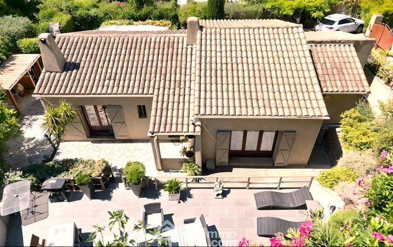 Villa - 100 m² - 4 pièces