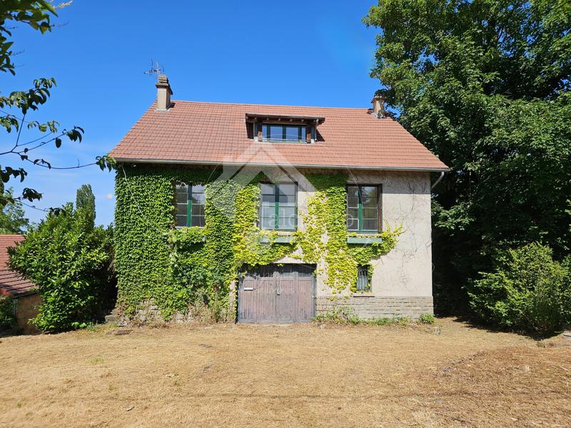 Maison - 178 m² - 8 pièces