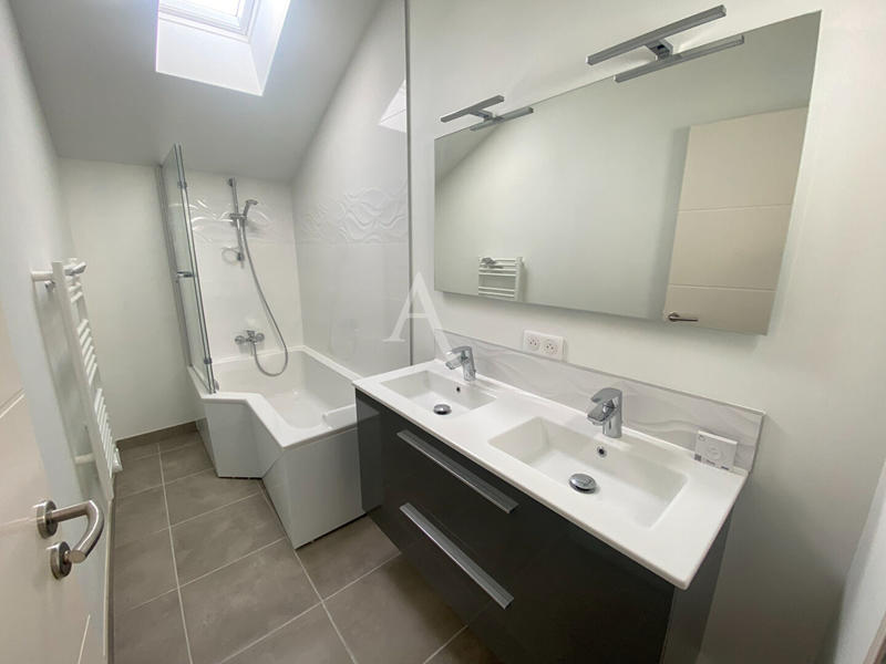 Maison - 176 m² - 6 pièces