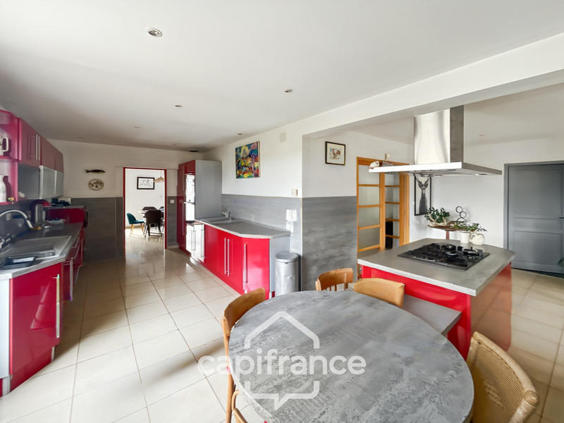 Maison - 180 m² - 6 pièces